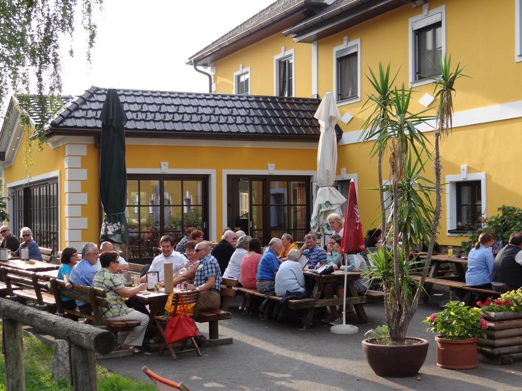 Perbersdorfer Heuriger Otel Neuhofen an der Ybbs Dış mekan fotoğraf