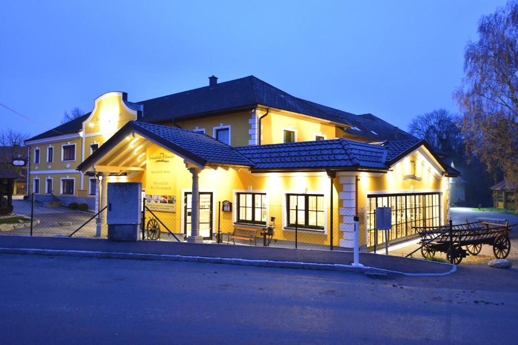 Perbersdorfer Heuriger Otel Neuhofen an der Ybbs Dış mekan fotoğraf