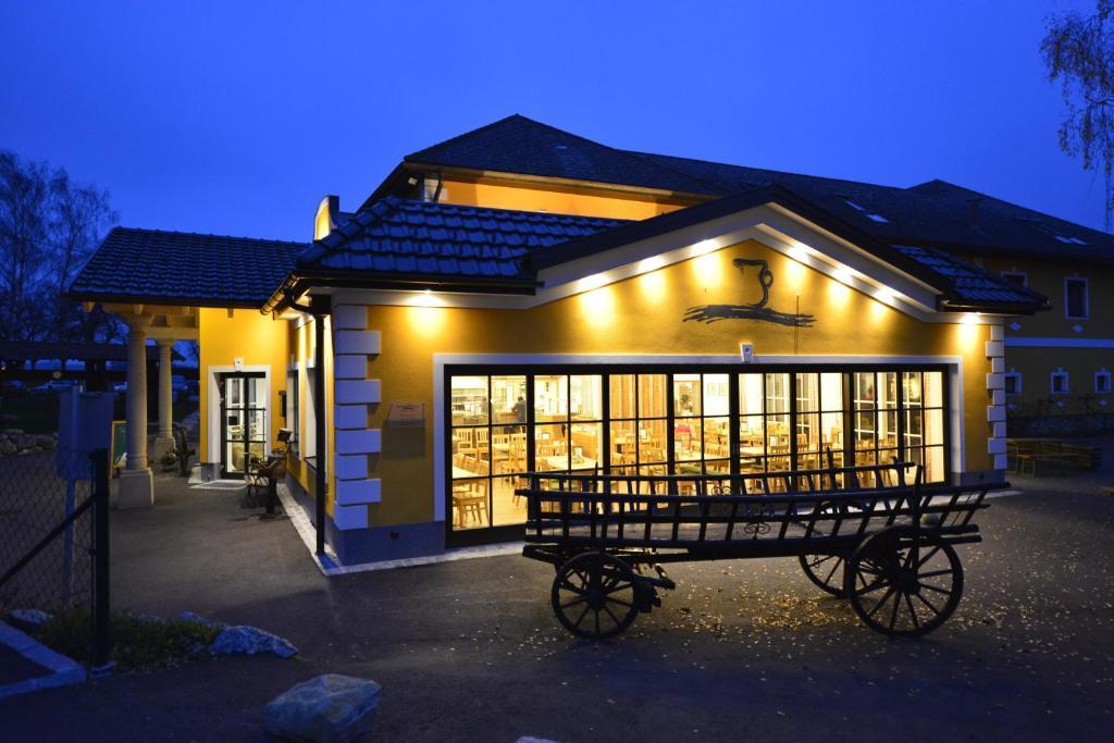 Perbersdorfer Heuriger Otel Neuhofen an der Ybbs Dış mekan fotoğraf